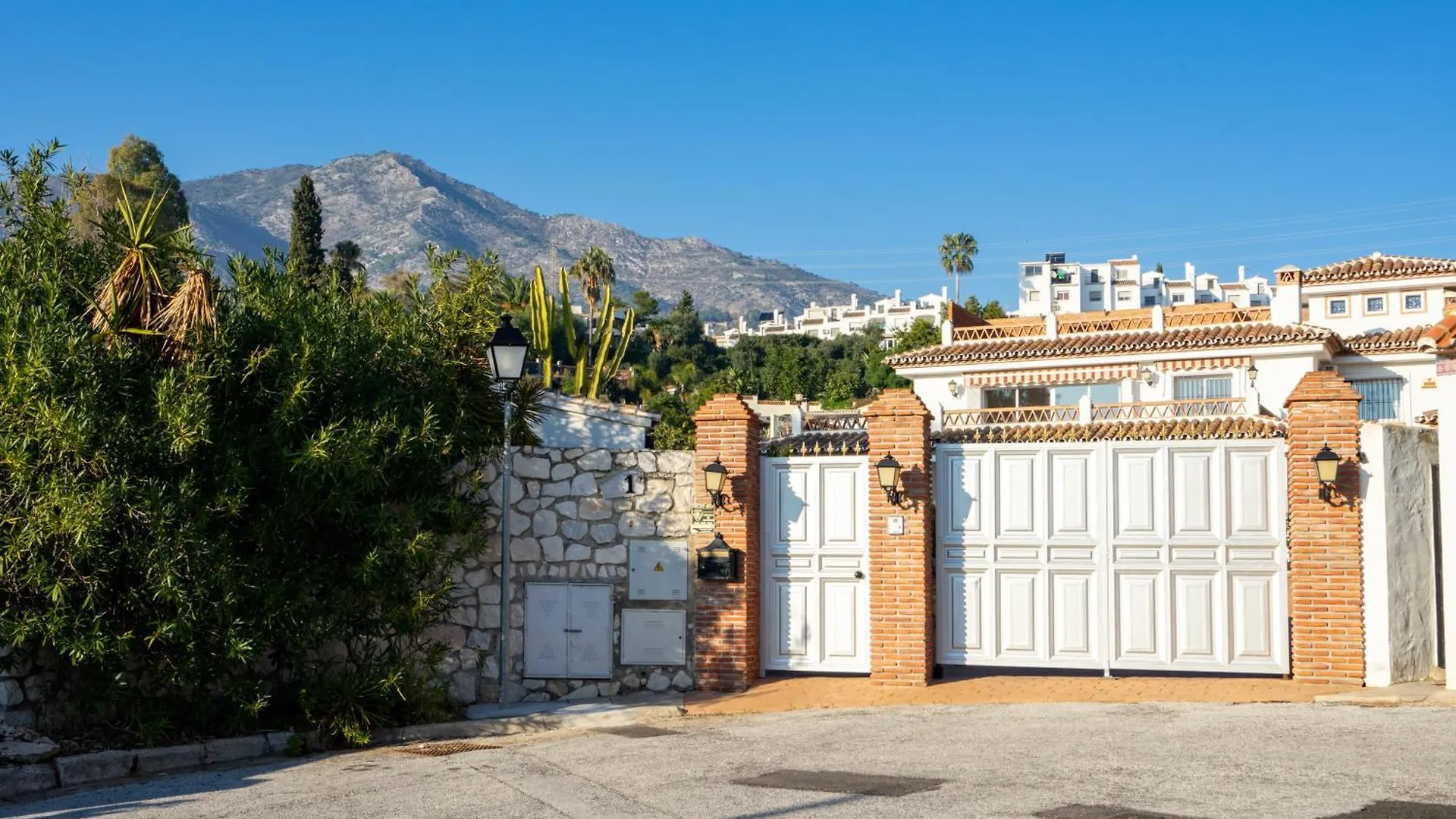 Stunning Villa With Private Pool Near Fuengirola And Mijas Pueblo By Costarentals - Ref 41