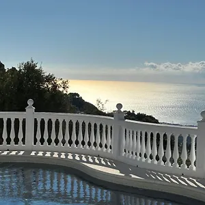 Bed & Breakfast Hearts &, Mijas