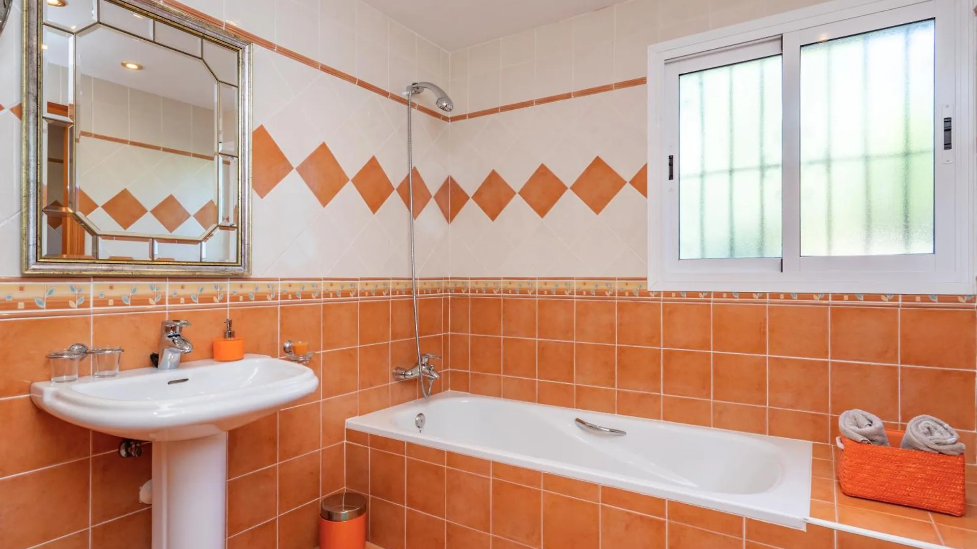 Stunning Villa With Private Pool Near Fuengirola And Mijas Pueblo By Costarentals - Ref 41